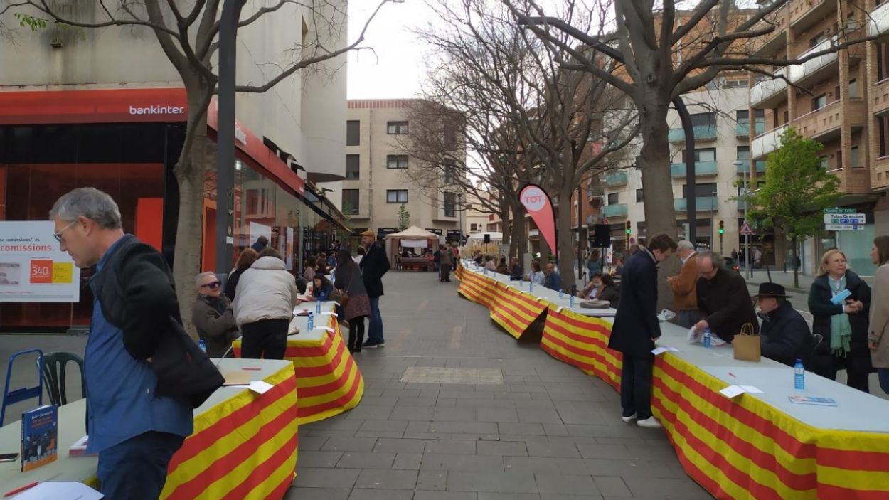 Els autors santcugatencs avancen el Sant Jordi amb la 9a Taula d'Escriptors Locals