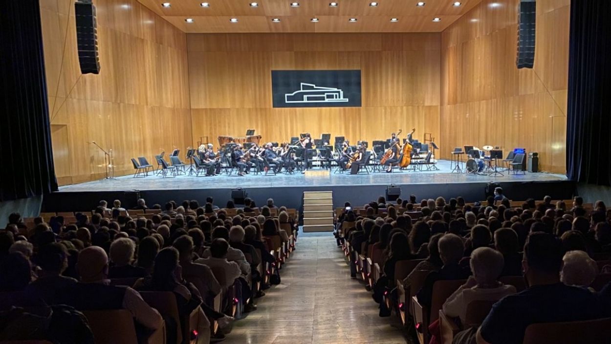 El Teatre-Auditori s'omple de la música més solidària