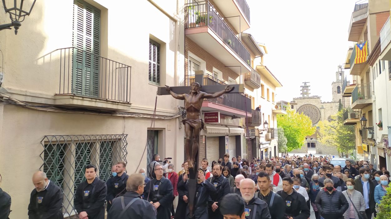 El Via Crucis recorre aquest Divendres Sant els carrers de Sant Cugat