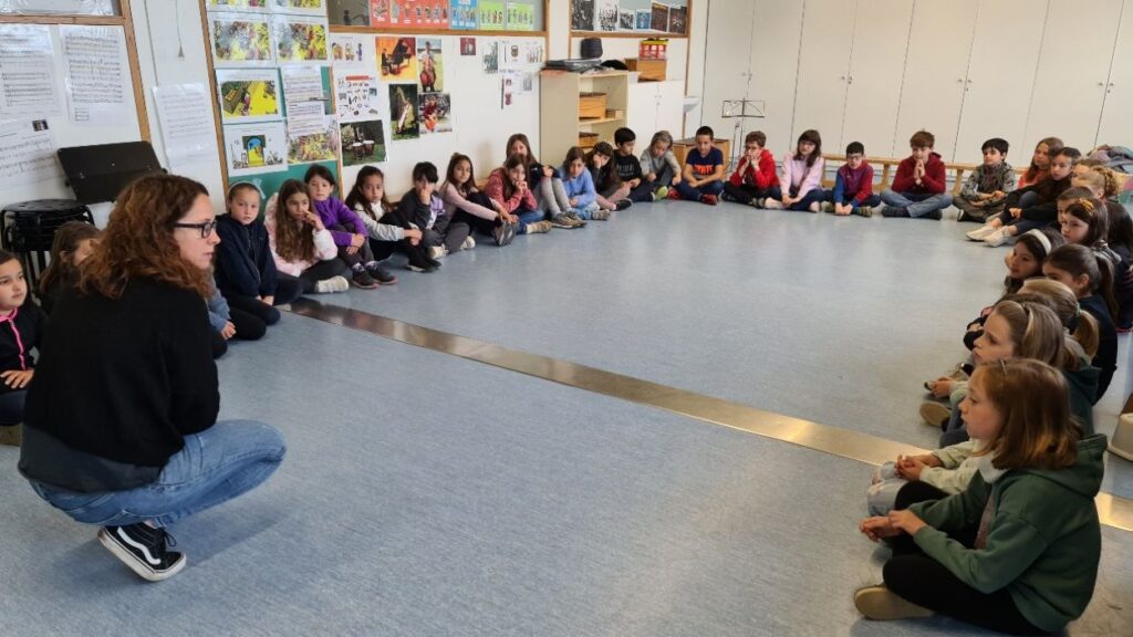 Alt: L'avançament escolar frustra als mestres de Sant Cugat, que no se senten escoltats