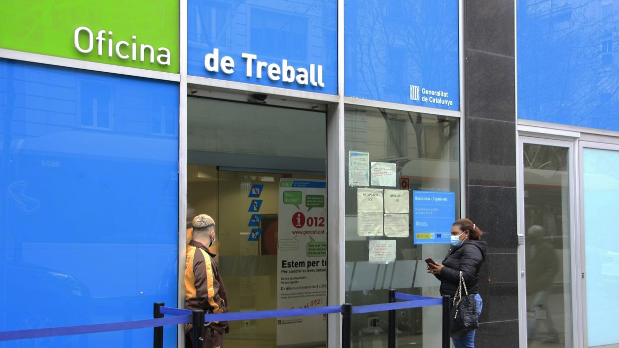 Sant Cugat encadena el tercer mes consecutiu de descens de l'atur