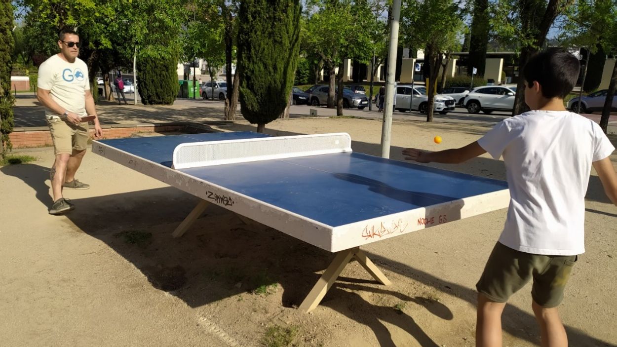 El barri de Centre Est comptarà amb cinc noves taules de ping-pong