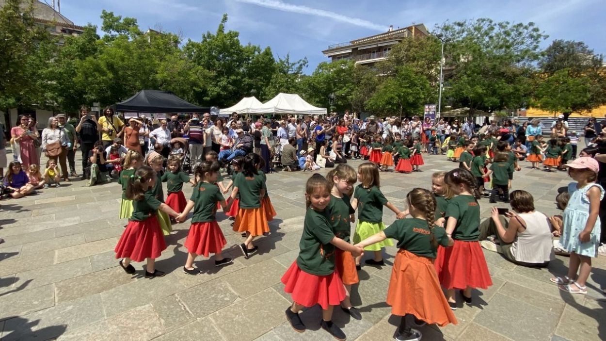 La ballada de Sant Ponç llueix amb els més petits de l'Esbart Sant Cugat