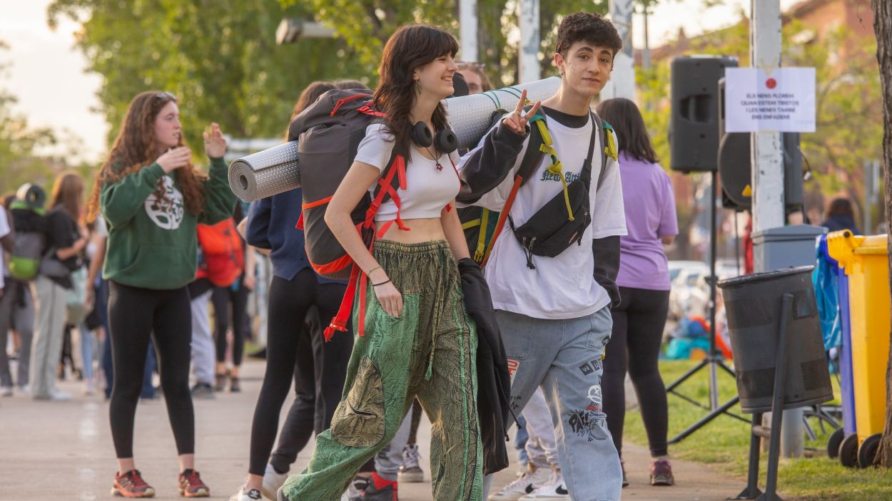 Com acompanyar els infants en el pas cap a l'adolescència