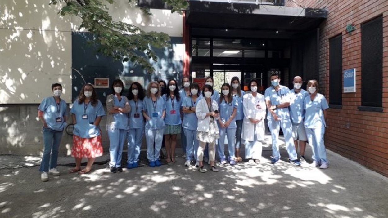 Els professionals del CAP de Sant Cugat es concentren en suport als investigats per la vacunació de la Guàrdia Civil
