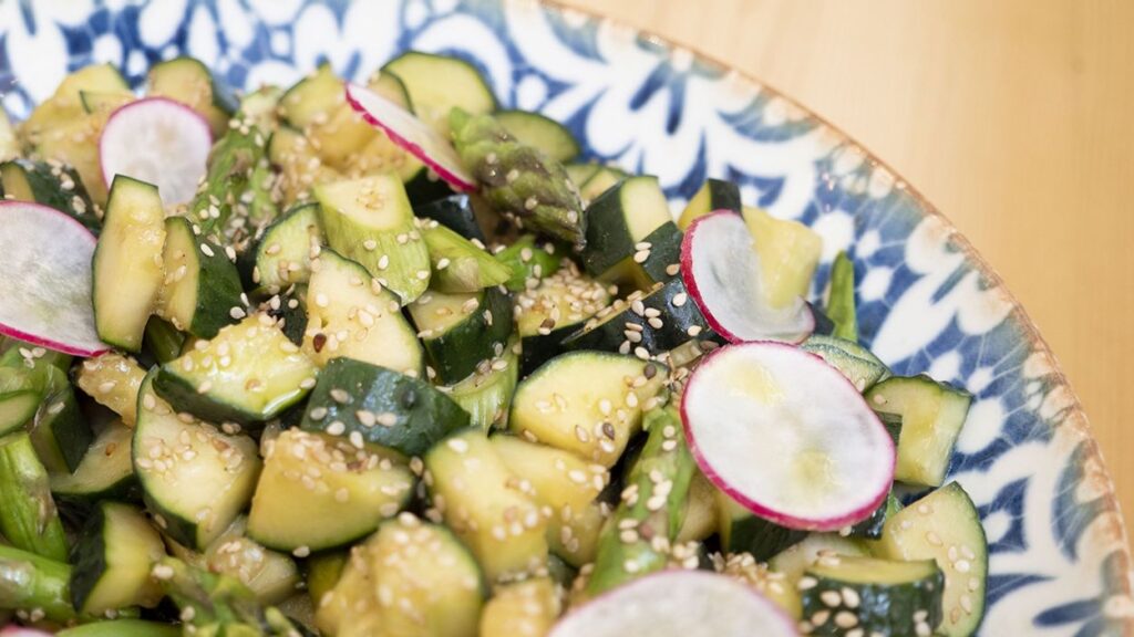 Alt: Cuina sostenible: Com pot la nostra alimentació ajudar al medi ambient?