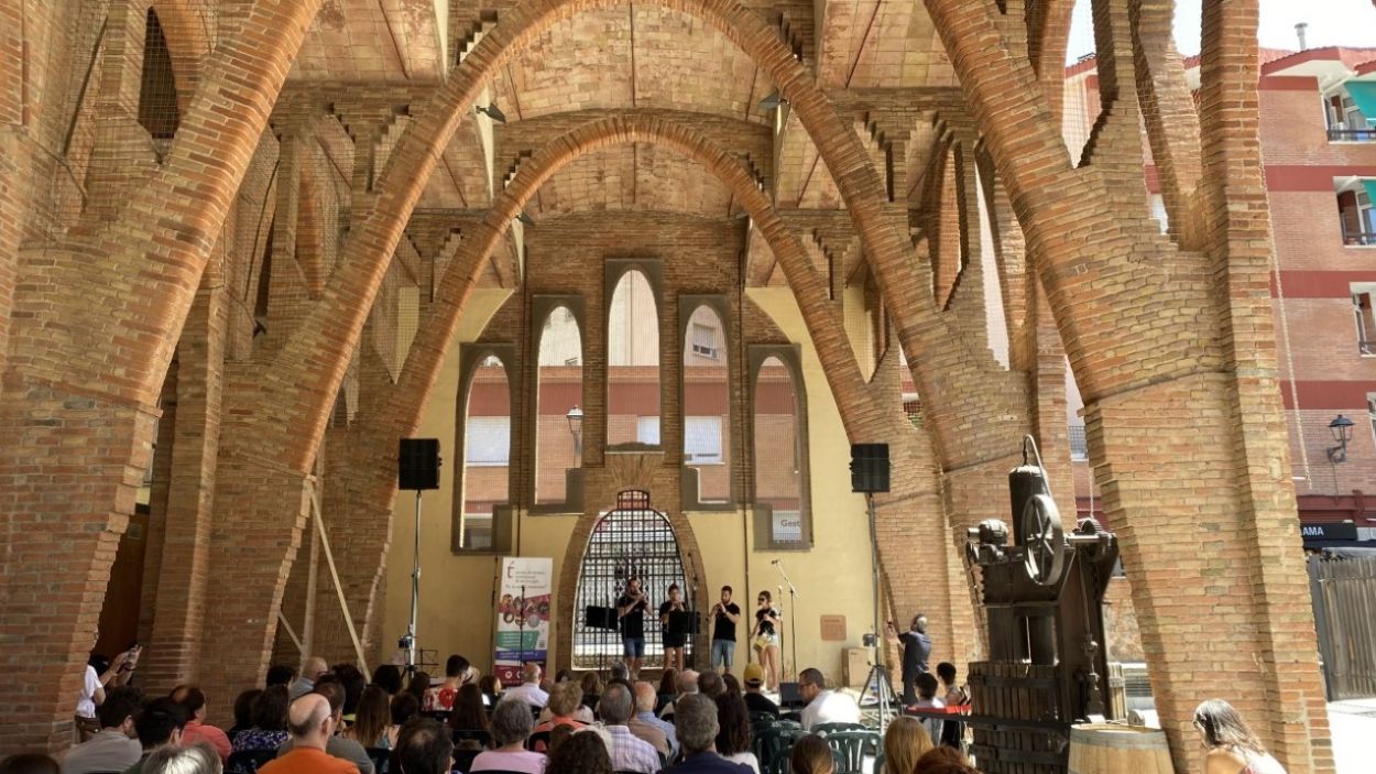 L'Escola de Música Tradicional de Sant Cugat fa un recorregut pel calendari festiu de la ciutat en el concert de final de curs