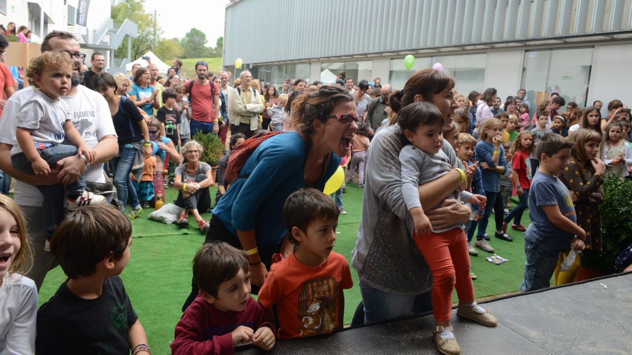 Petits Camaleons torna a la seva essència amb Stay Homas, Els Catarres, Ginestà i Buhos