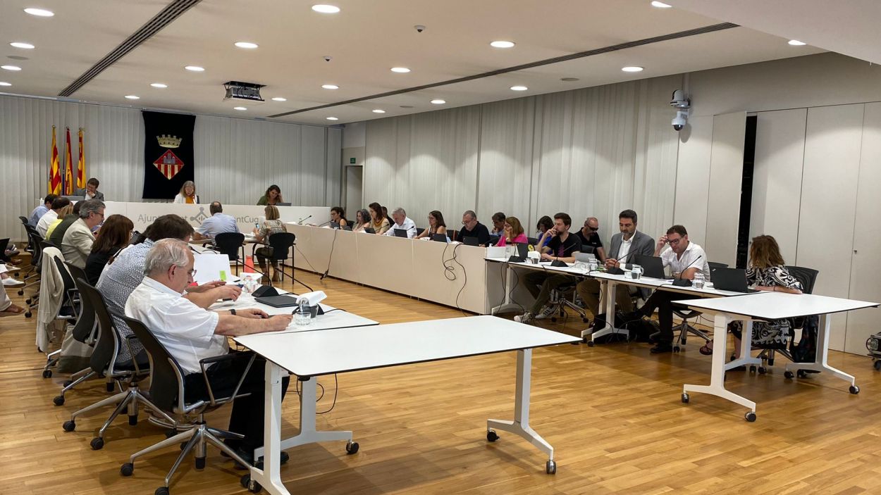 El servei de grua, el camí escolar de la Floresta i la incorporació d'Oriol Sánchez com a regidor, al ple de juliol