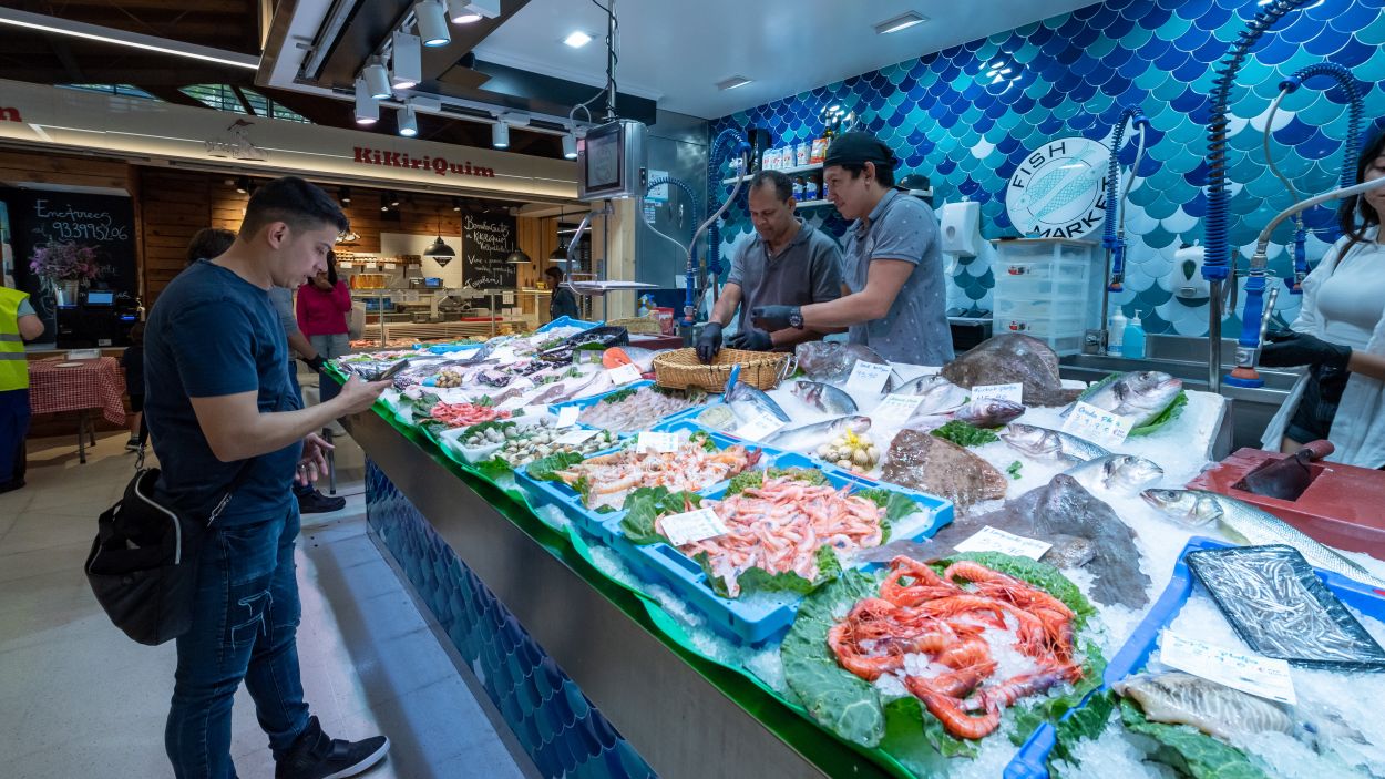 Tres de cada 10 santcugatencs té dificultats per arribar a final de mes