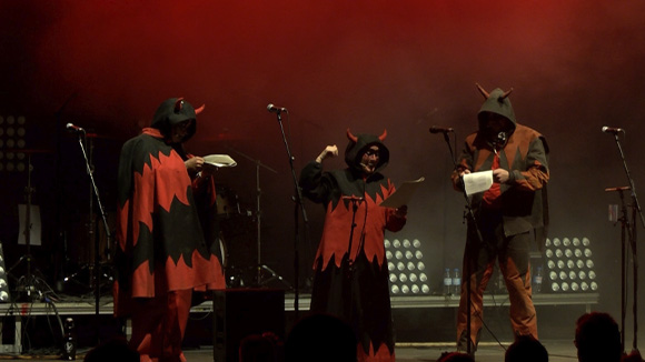 Els Diables reclamen 'més pasta per cultura' a l'alcaldessa durant els Versots