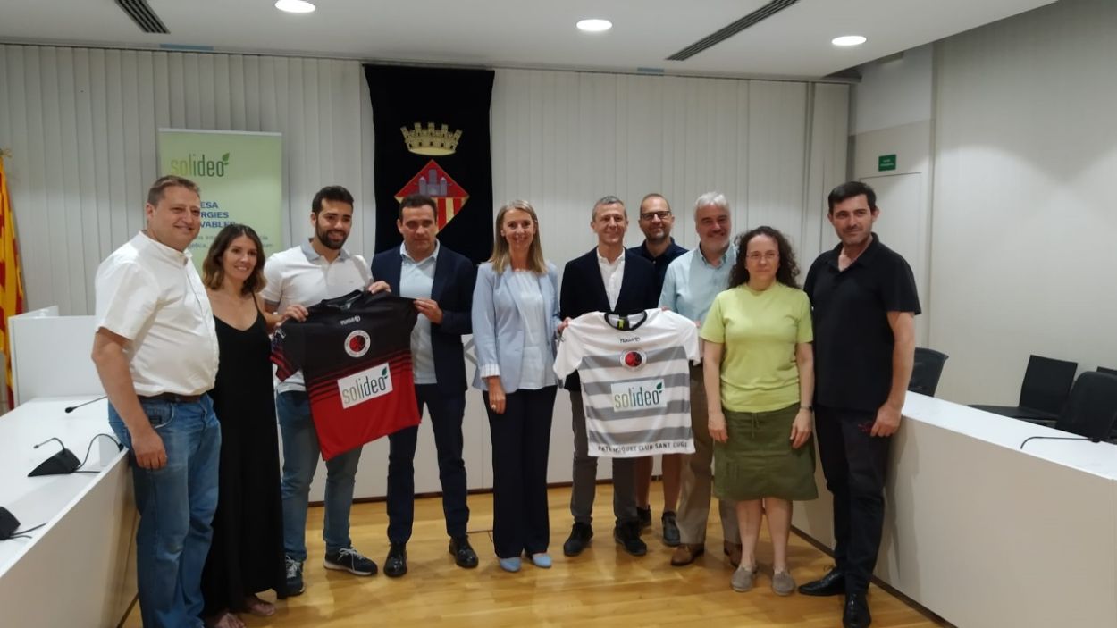 El Patí Hoquei Club Sant Cugat i l'empresa de plaques solars Solideo segellen l'acord de patrocini