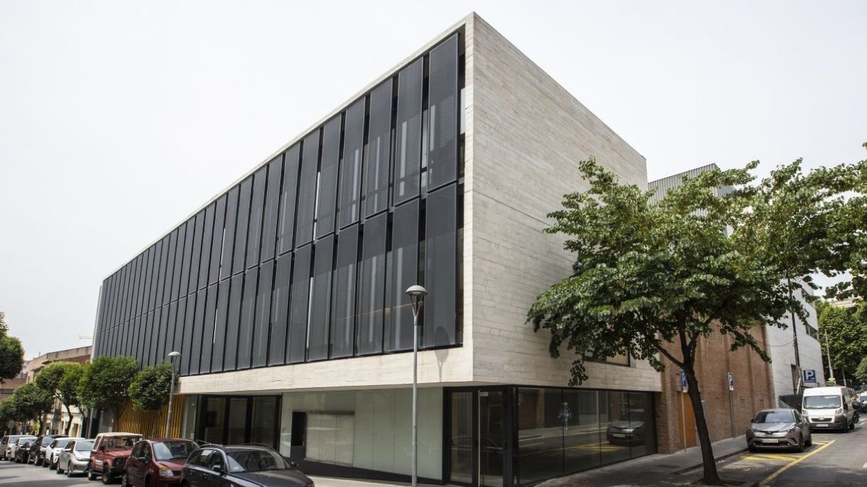 La mala insonorització de La Unió provoca maldecaps al veïnat