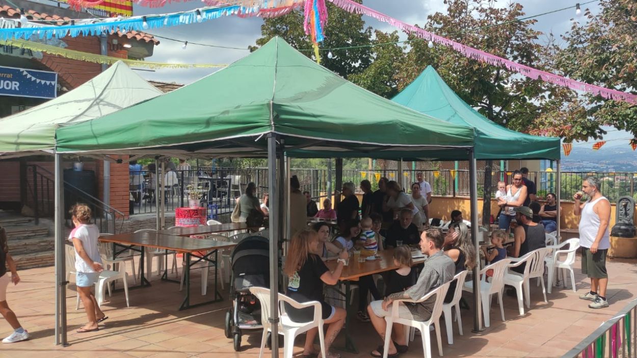 La Colònia de Montserrat exhibeix gastronomia popular el segon dia de la Festa Major
