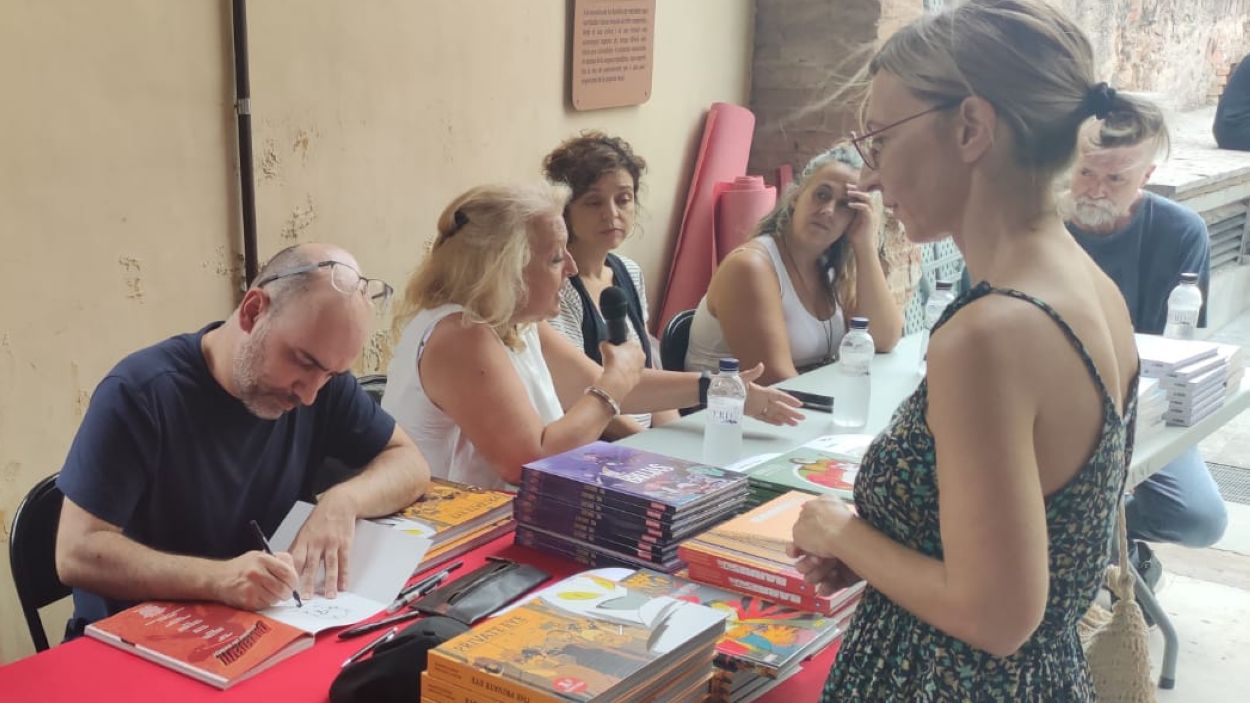 La 2a edició del Qomic Boom estreny el vincle entre l'artista i l'aficionat al còmic