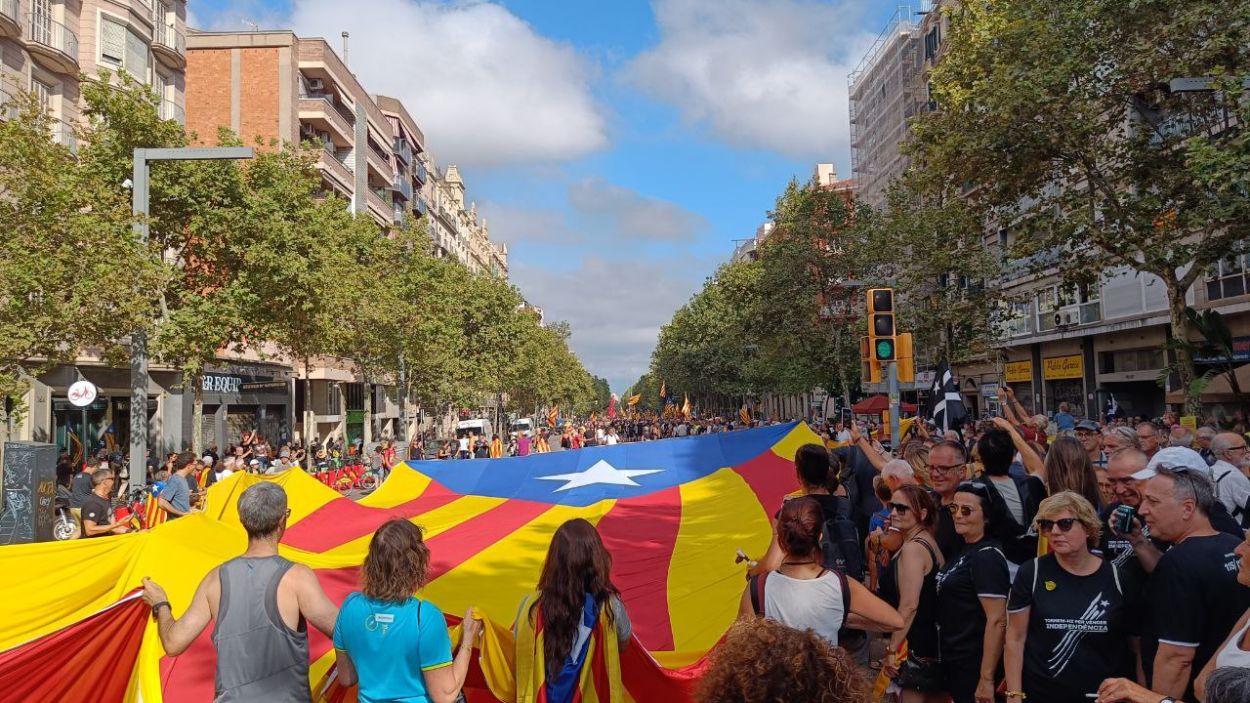 Sant Cugat es fa notar un any més en la manifestació de la Diada