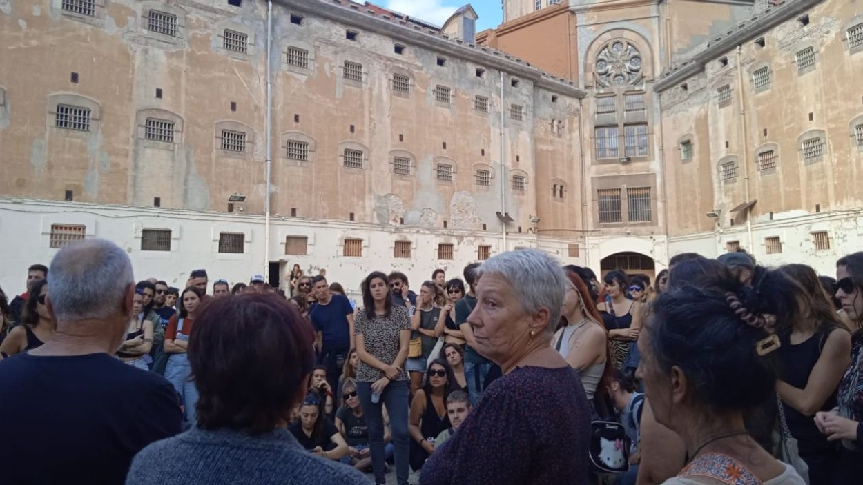 El col·lectiu #8MilMotius visibilitza 