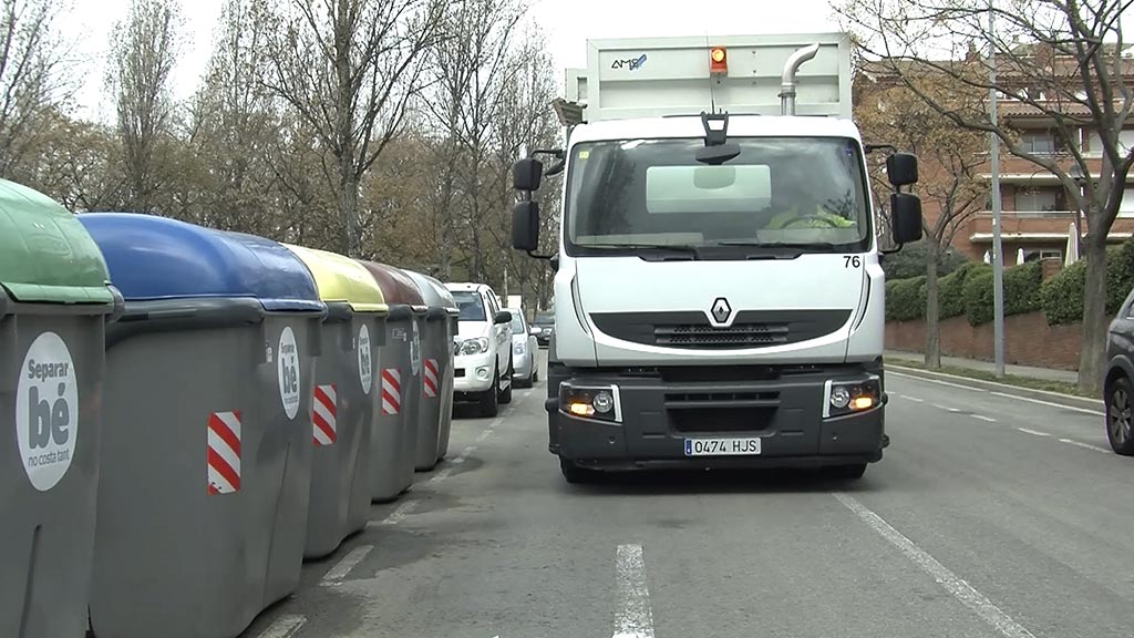 Els horaris de la recollida d'escombraries tornen al 'Línia directa'