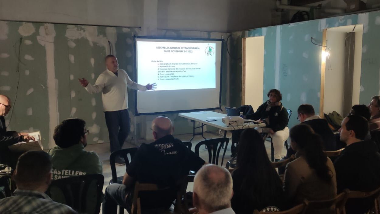 Els Castellers de Sant Cugat donen el vistiplau a l'ampliació de crèdit per desencallar la seu social