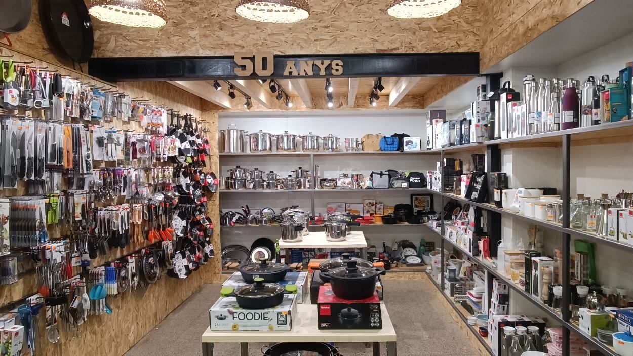 La Ferreteria Sabadell celebra els 50 anys amb una ampliació de la botiga