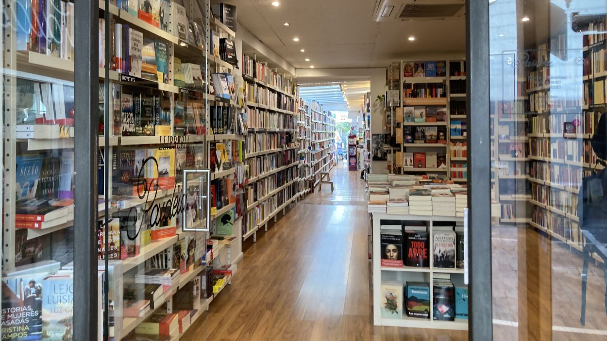 La crisi de subministrament de llibres es fa notar a Sant Cugat