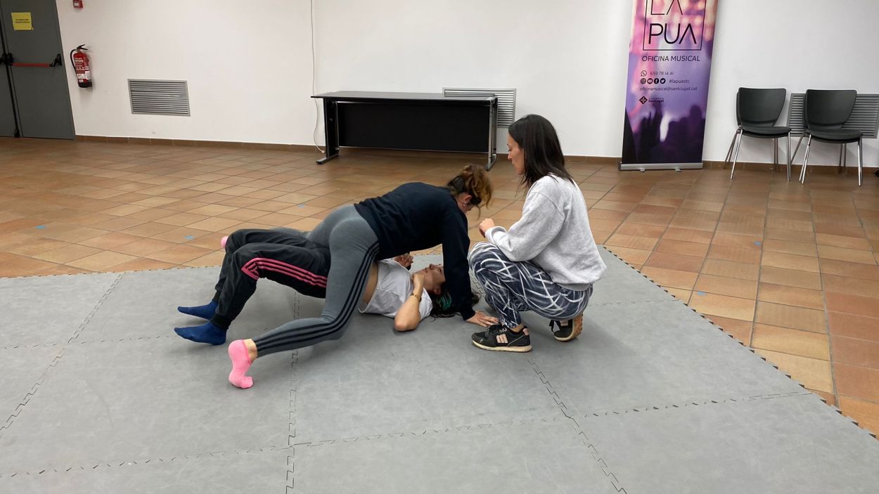 Hora Bruixa promou l'autodefensa feminista entre les santcugatenques