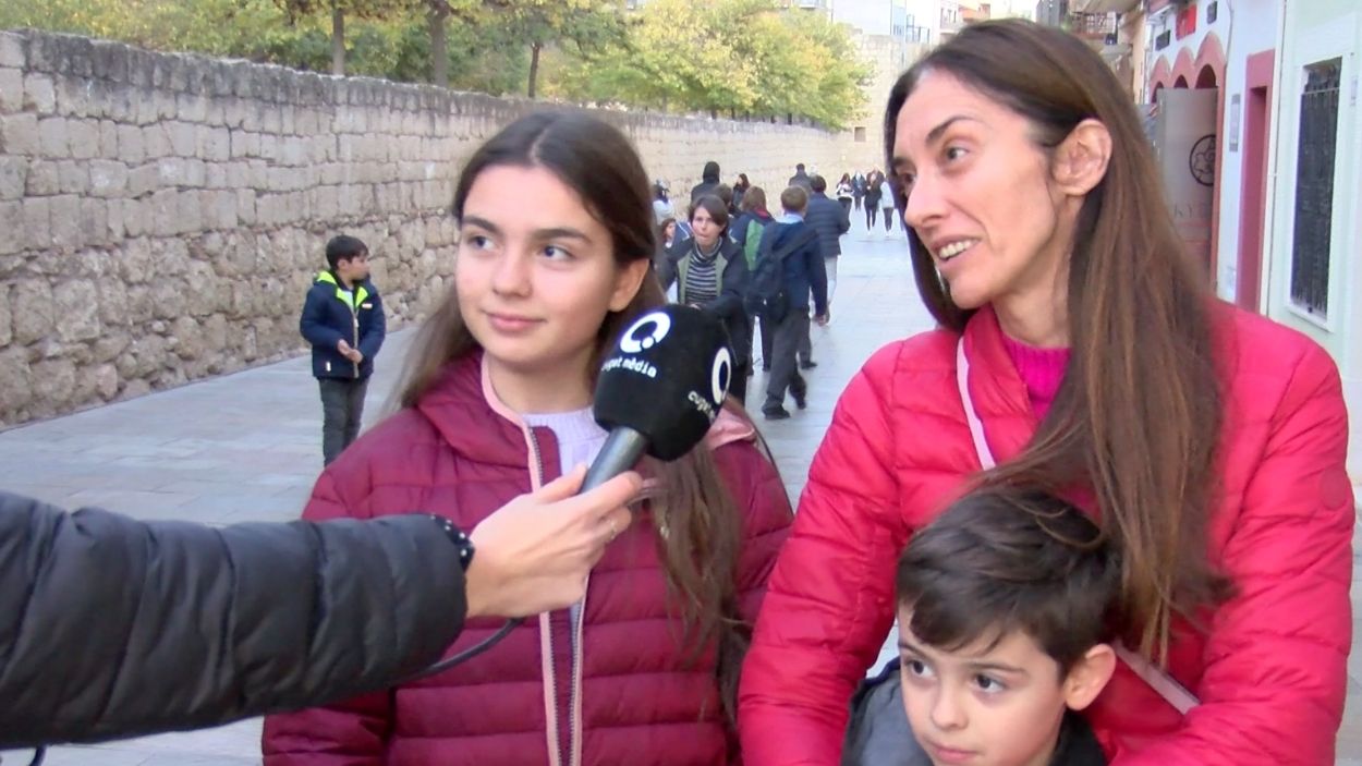 Què fan els santcugatencs pel pont? Es queden o marxen?