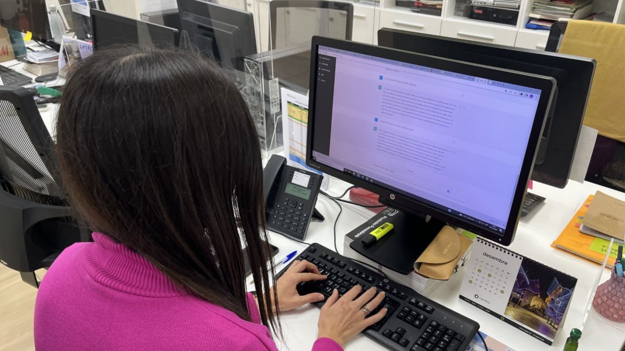 221209-ordinador-a-cugatmedia.jpg