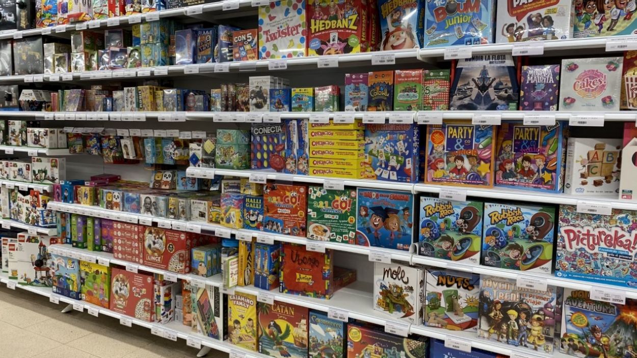 La compra anticipada dels comerciants frena l'augment de preu de les joguines a Sant Cugat