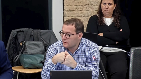 Precs i preguntes: Pressupostos