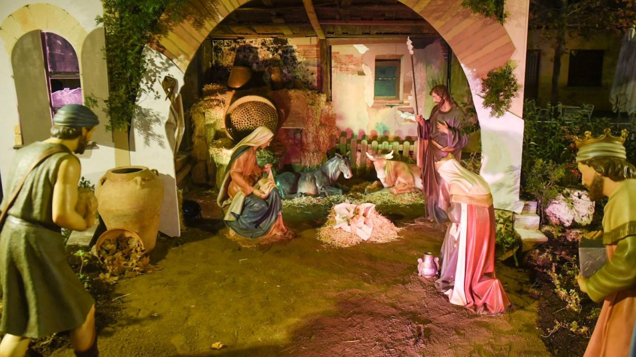 Ja es pot veure el tradicional pessebre de la plaça de Barcelona