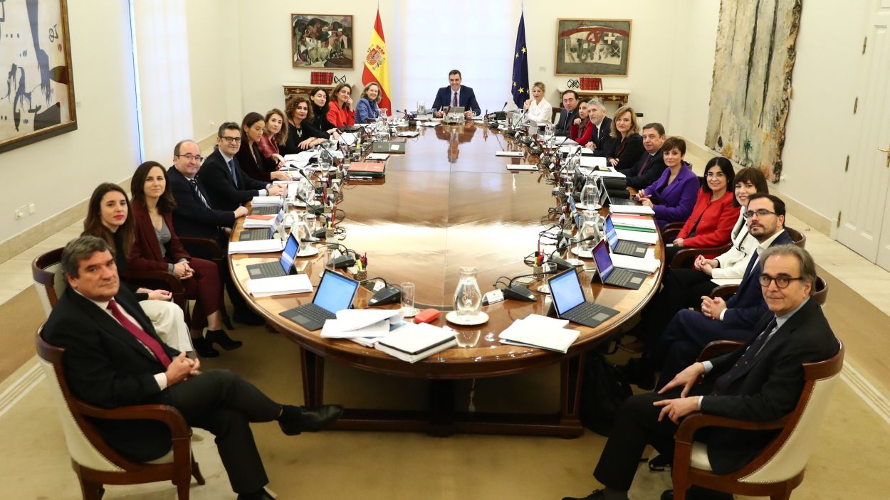 Lloguers congelats sis mesos i aliments bàsics sense IVA: les mesures anticrisi del govern espanyol