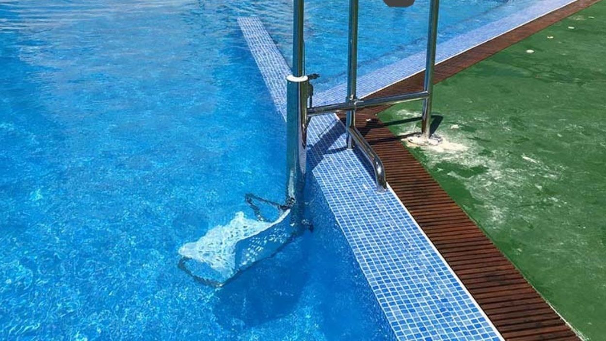 230105-piscina-cadira-carta-lector-a-cedida.jpg