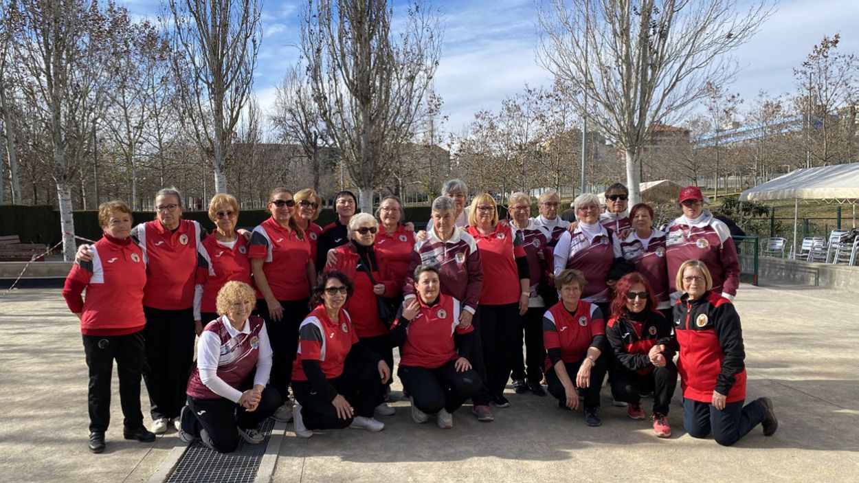 El femení del Club Petanca Sant Cugat arriba al cel de la Primera Divisió entre aplaudiments i ànims de l'afició
