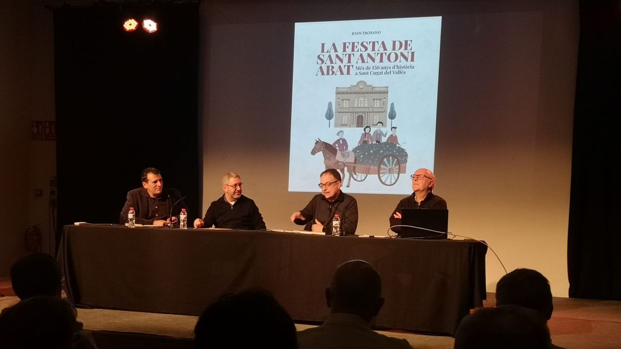 Un llibre recull 