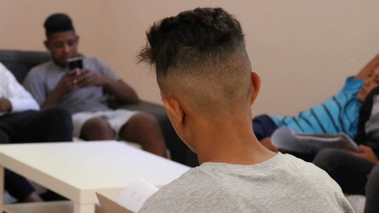 Xoc de blocs i cap acord en el debat sobre immigració del ple de Sant Cugat