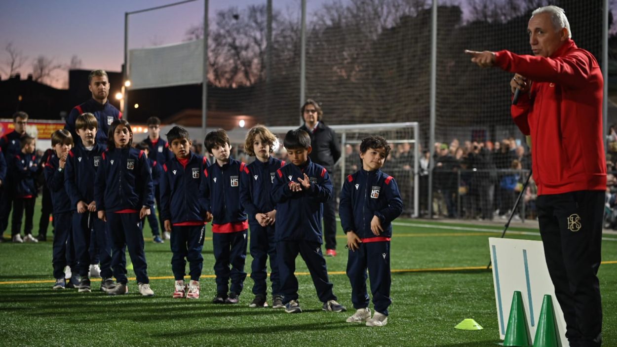 La Penya Blaugrana reivindica els valors en una presentació dels equips plena d'estrelles