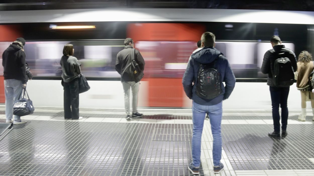 Ferrocarrils adequa el servei de trens per l'episodi de vent