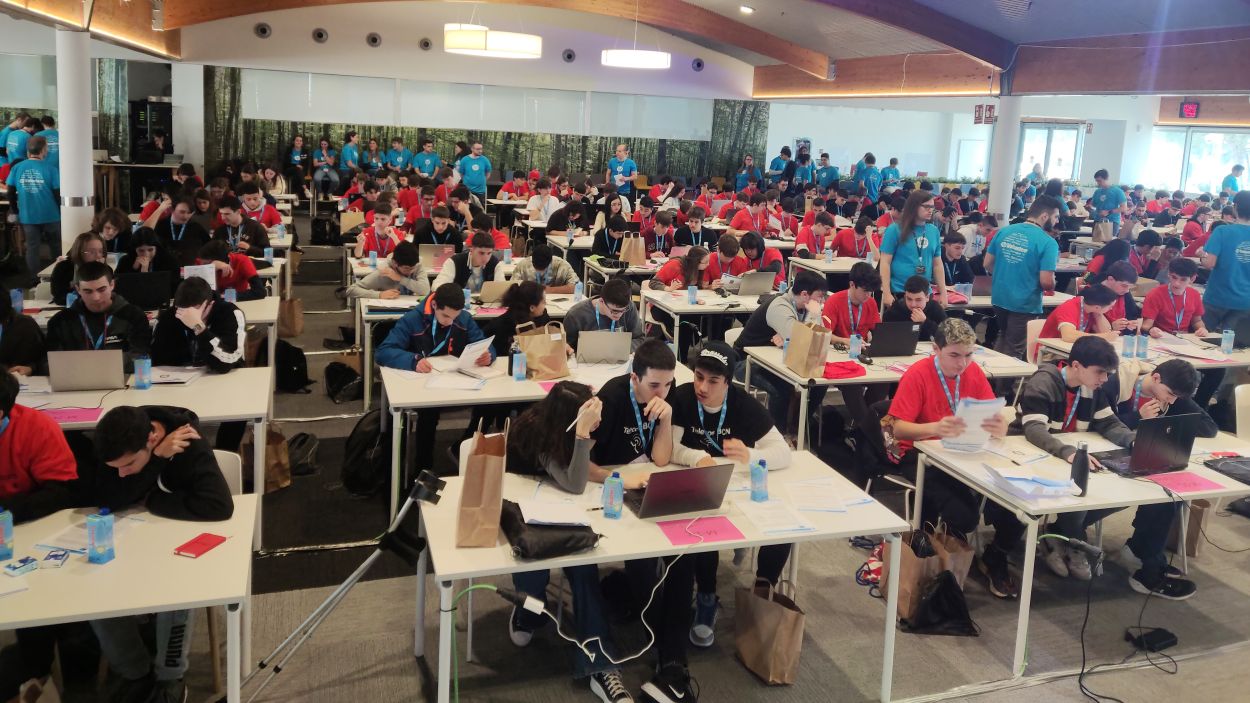 Més de 300 joves participen en la 8a edició de l'HP CodeWars