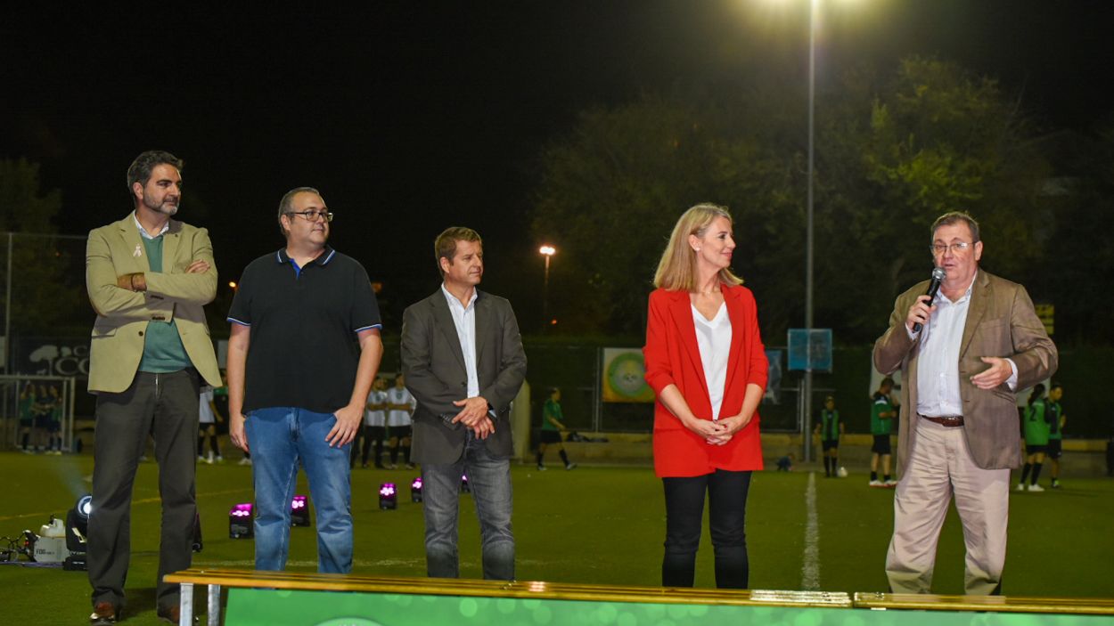 El canvi de gespa artificial del camp de futbol de Mira-sol s'iniciarà a mitjans de juny