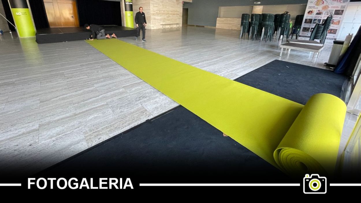 Entre les bambolines de la gala dels Premis de l'Esport en Marxa