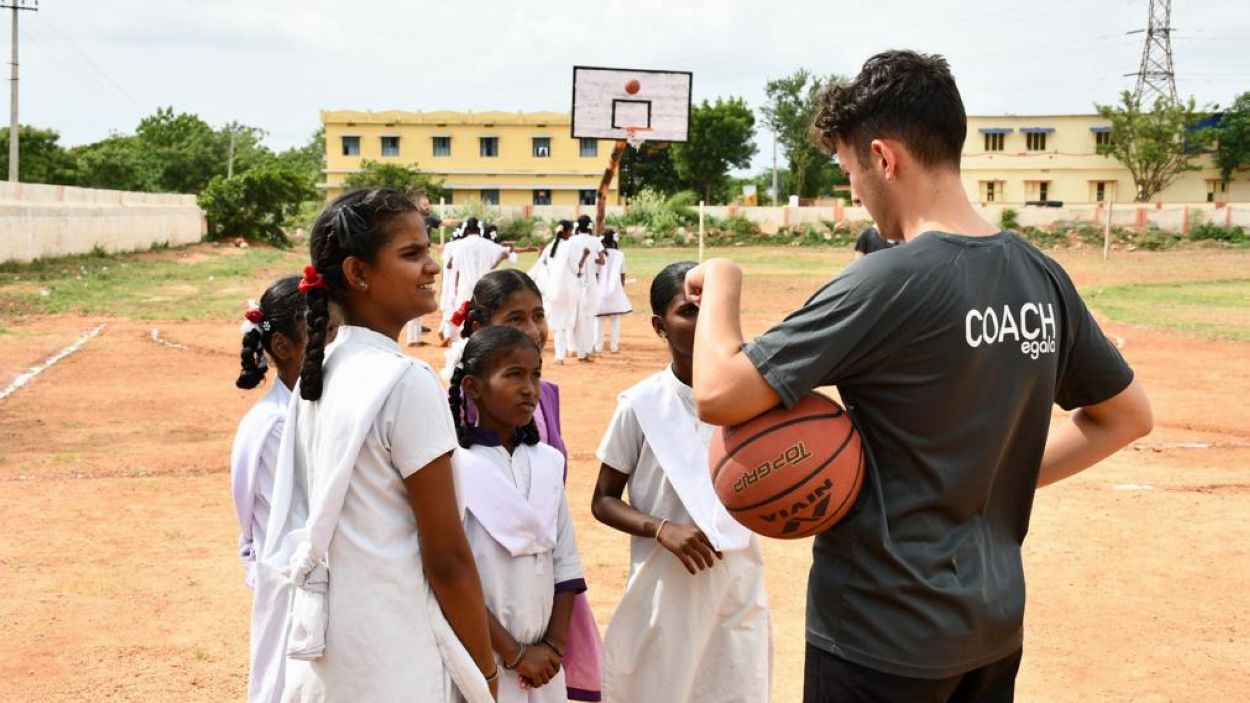 Egala: 10 anys construint integració social i igualtat de gènere a través de l'esport