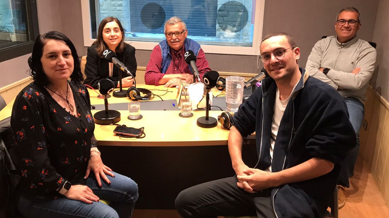 El transport públic fora de Barcelona i les llistes electorals, a la 'Tertúlia ciutadana de Sant Cugat'