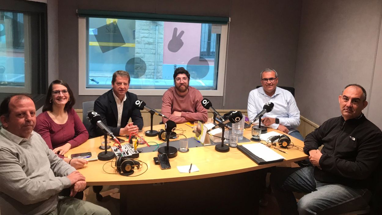 El balanç del pacte de govern i la Mona del Sàbat, a la tertúlia 'El Gall del Monestir'