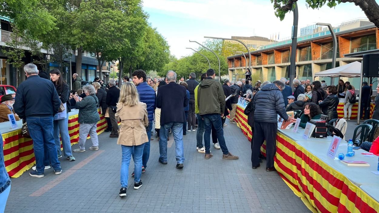 La 10a Taula d'Escriptors Locals dona el tret de sortida a la diada de Sant Jordi