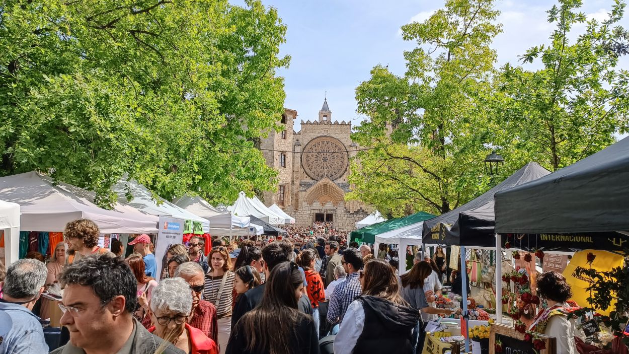 L'Ajuntament amplia el termini per sol·licitar parada a la Fira de Sant Jordi