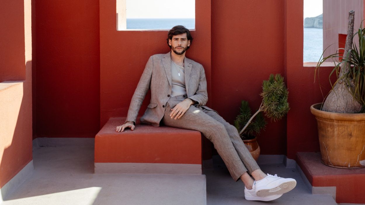 Álvaro Soler renova amb Sony Music