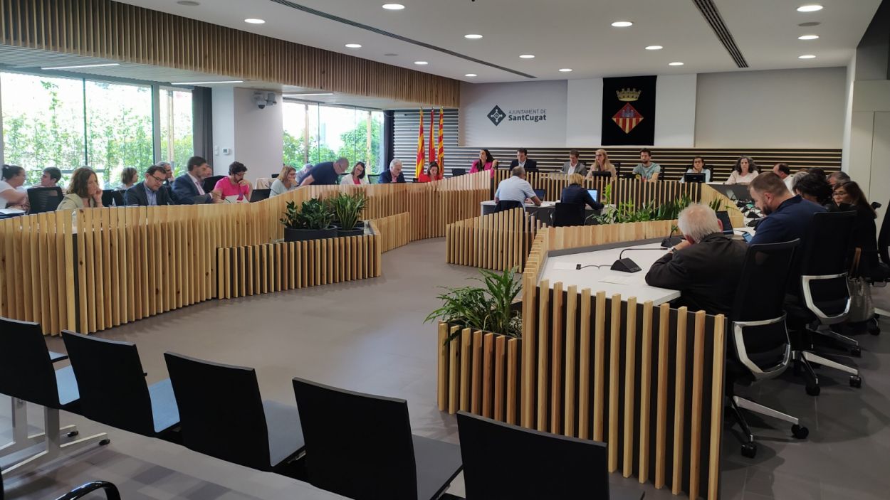 El ple, forçat a desistir la licitació del contracte del Servei d'Atenció Domiciliària