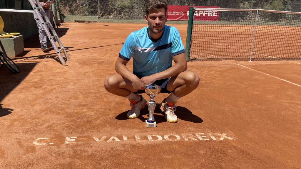 Alt: Nikolás Sánchez guanya la 17a edició del torneig ITF Tennis Tour Valldoreix