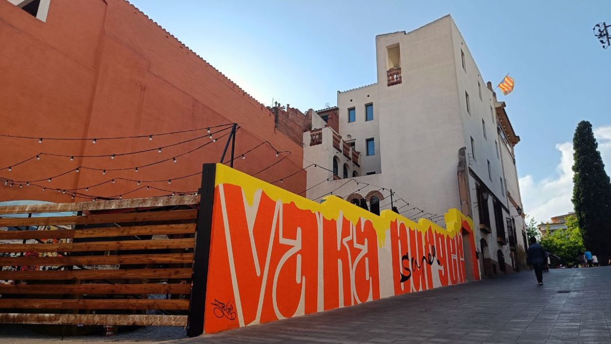 Vaka Burger porta la moda 'smash' a tocar del Monestir